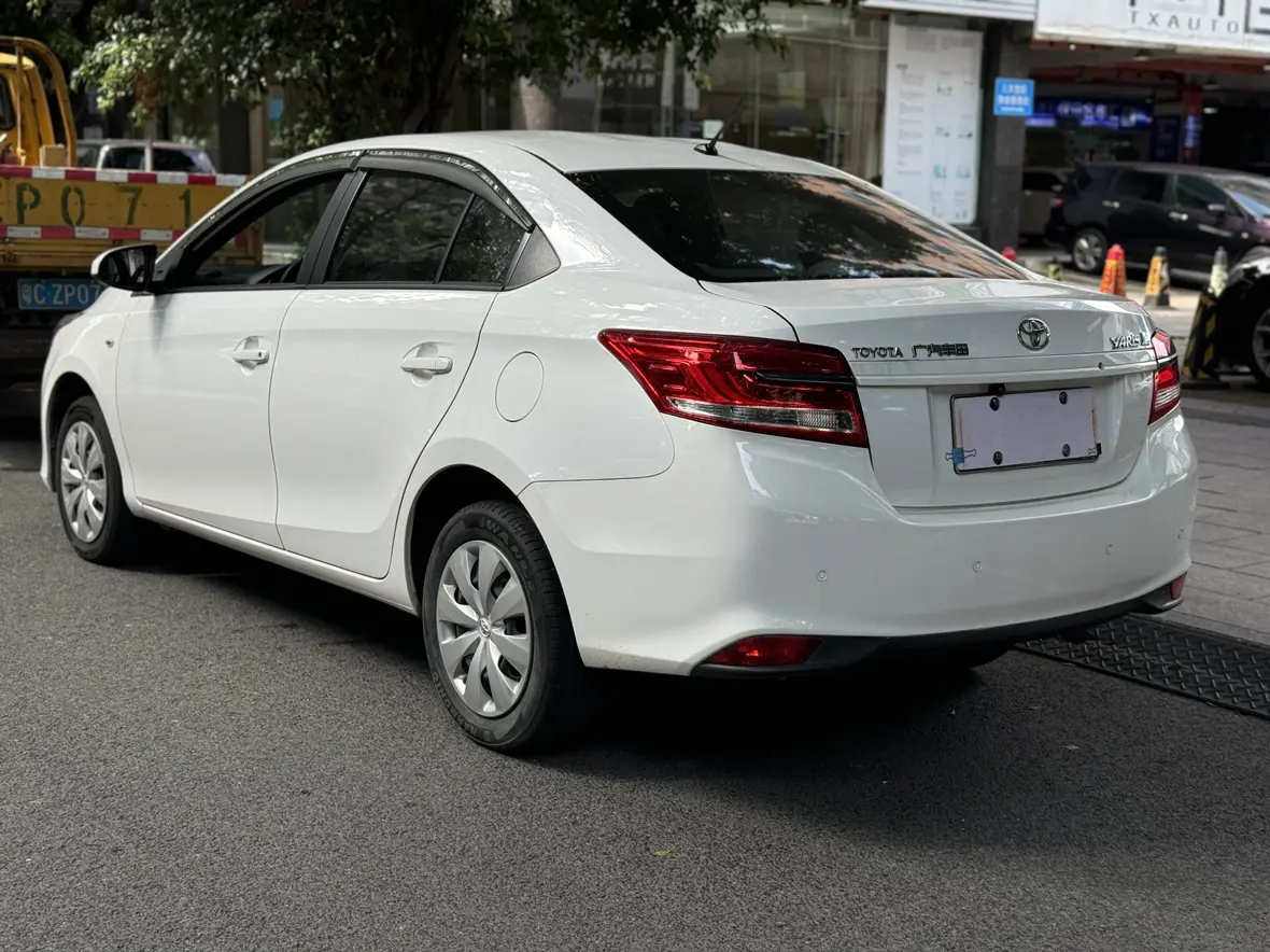 Toyota YARiS L Enjoy