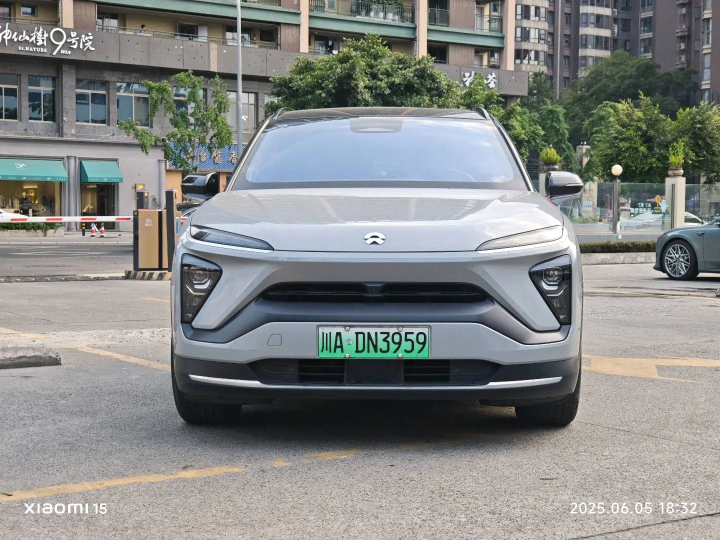 NIO ES6