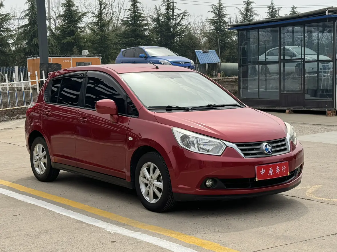 Kai Chen Venucia R50