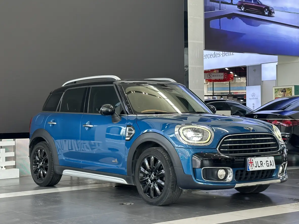 MINI COUNTRYMAN
