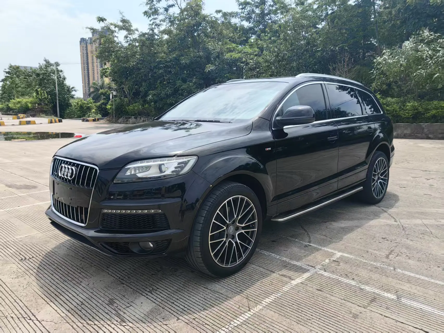 Audi Q7  из Китая