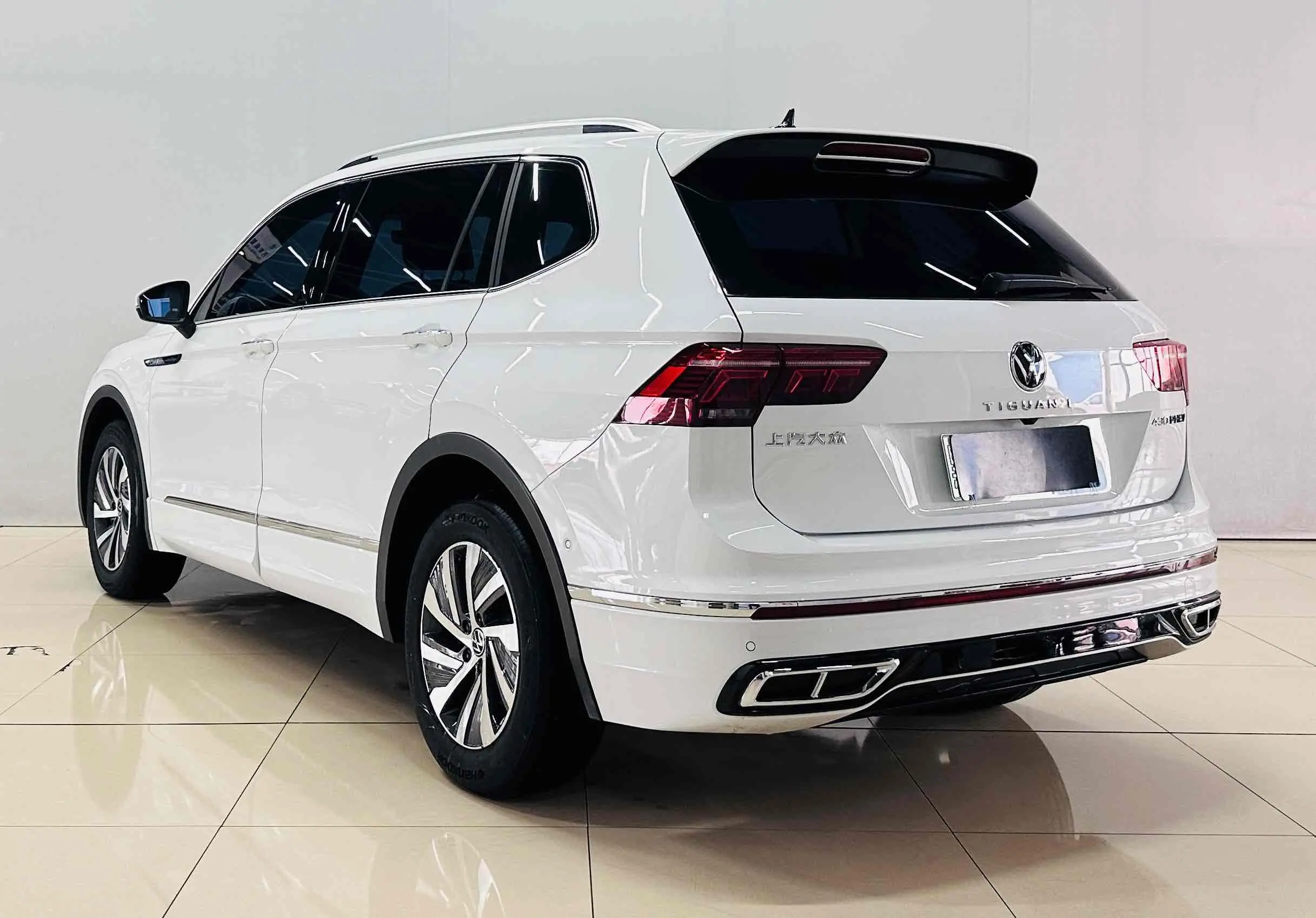 Volkswagen Tiguan L PHEV