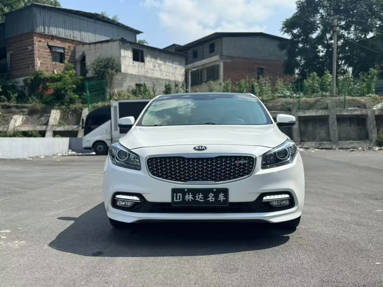 Kia K4