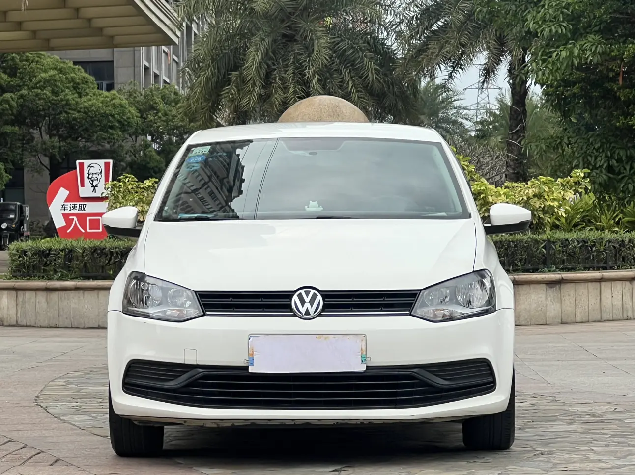 Volkswagen Polo  из Китая