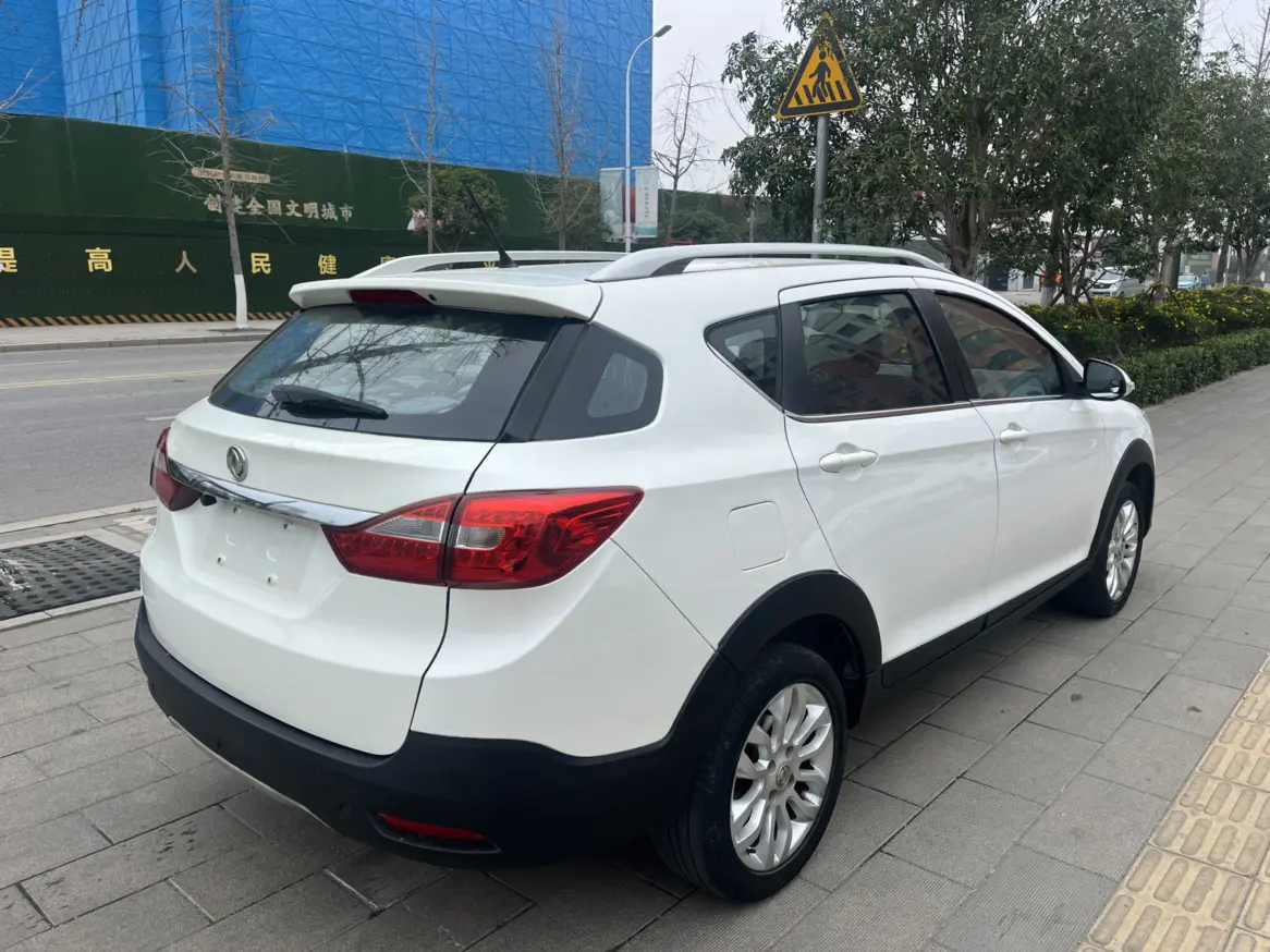 Dongfeng Fengshen AX3