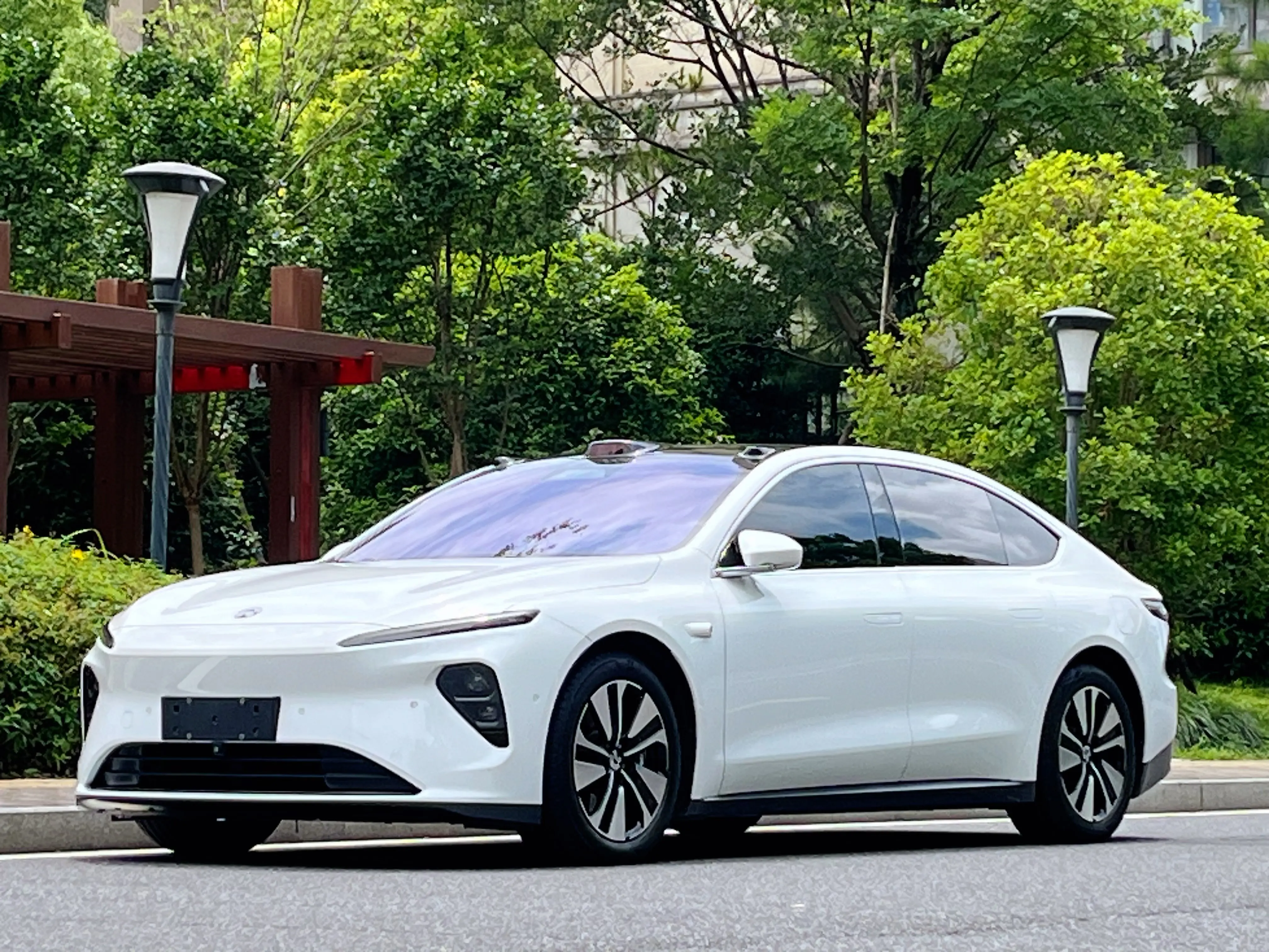 NIO ET7