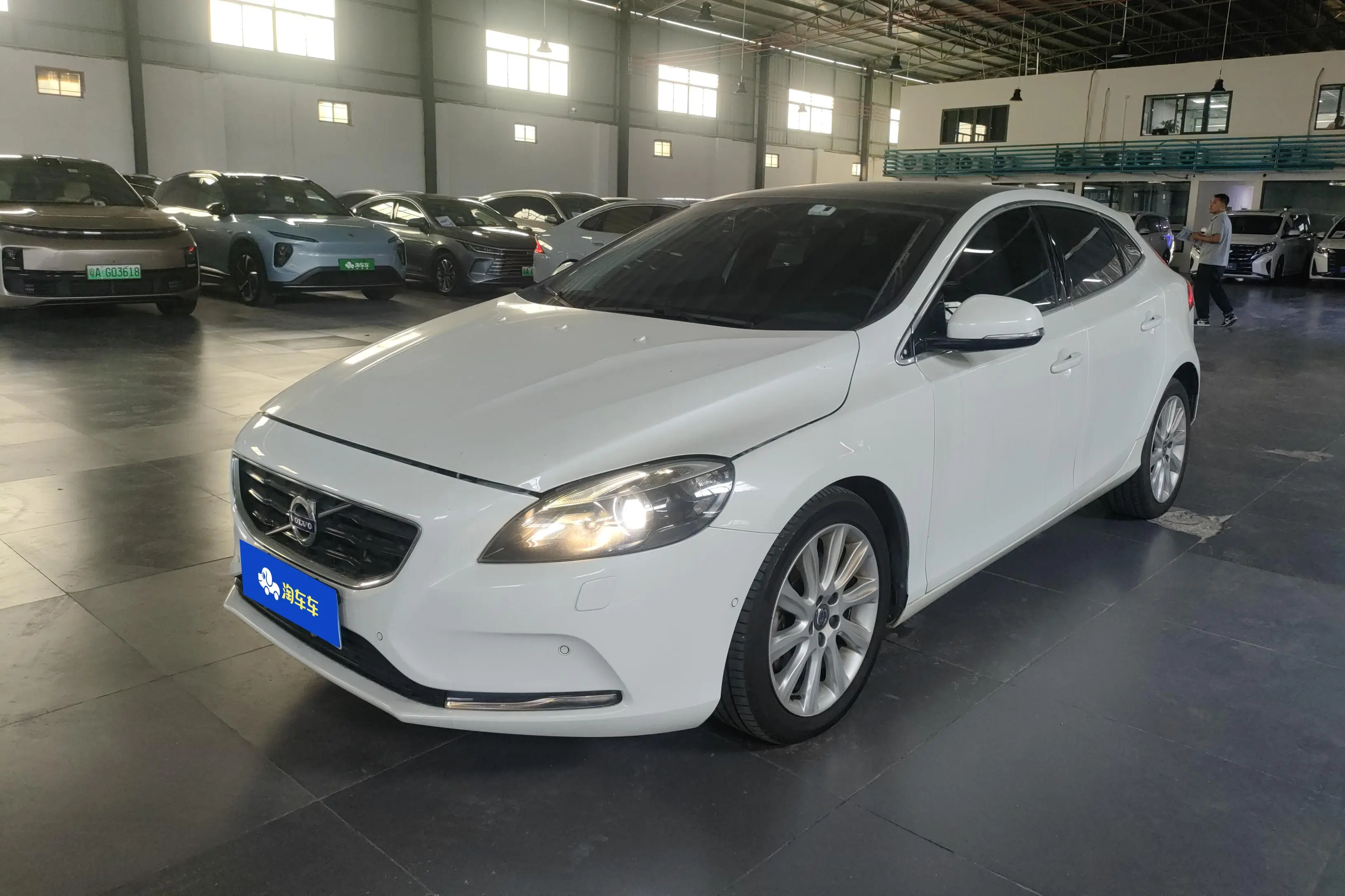 Volvo V40