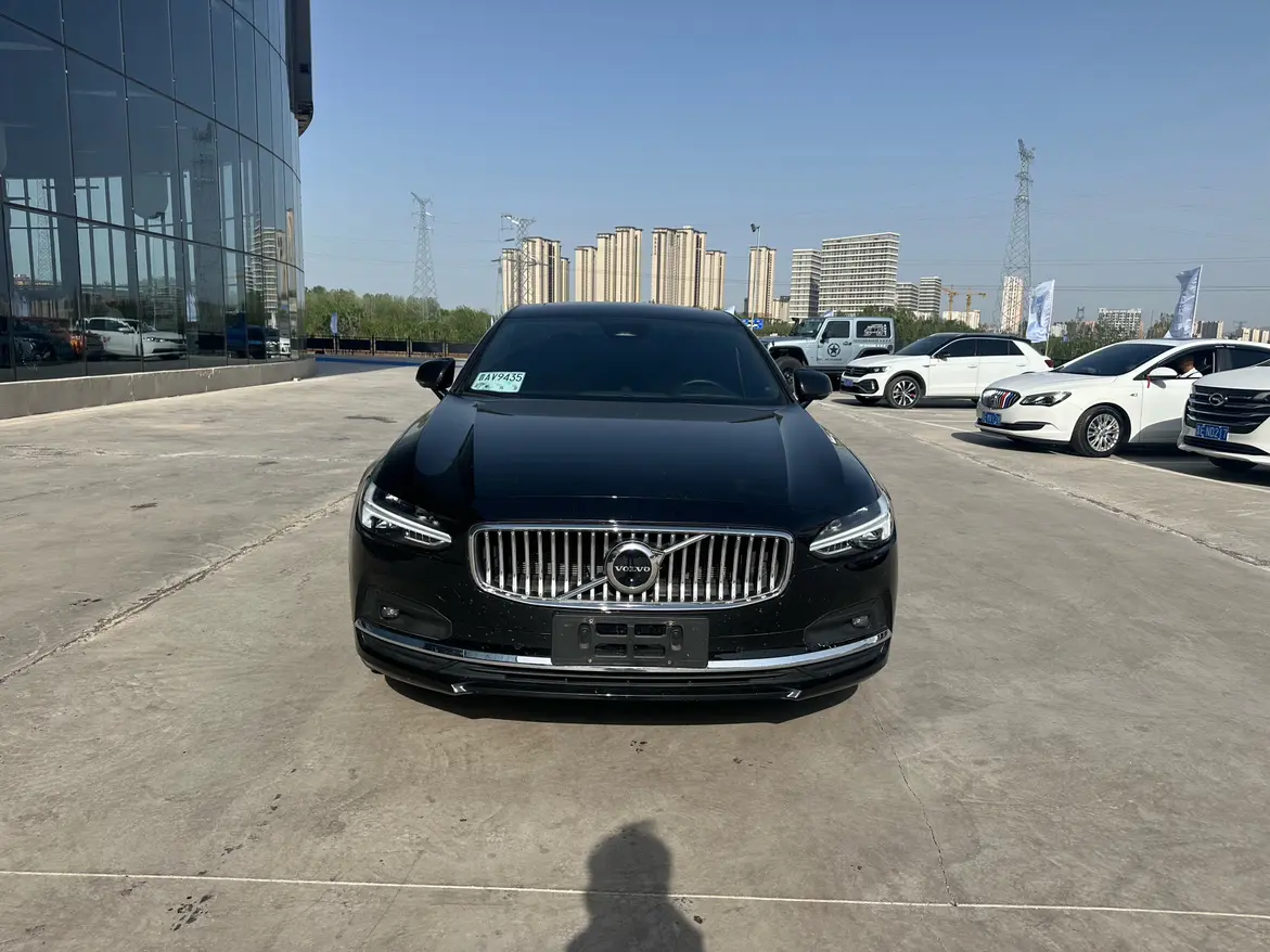 Volvo S90