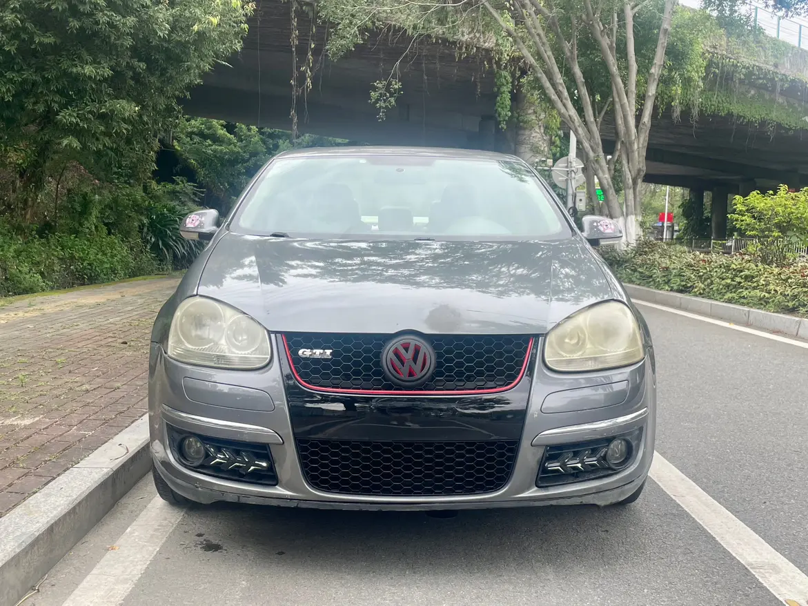 Volkswagen Sagitar  из Китая