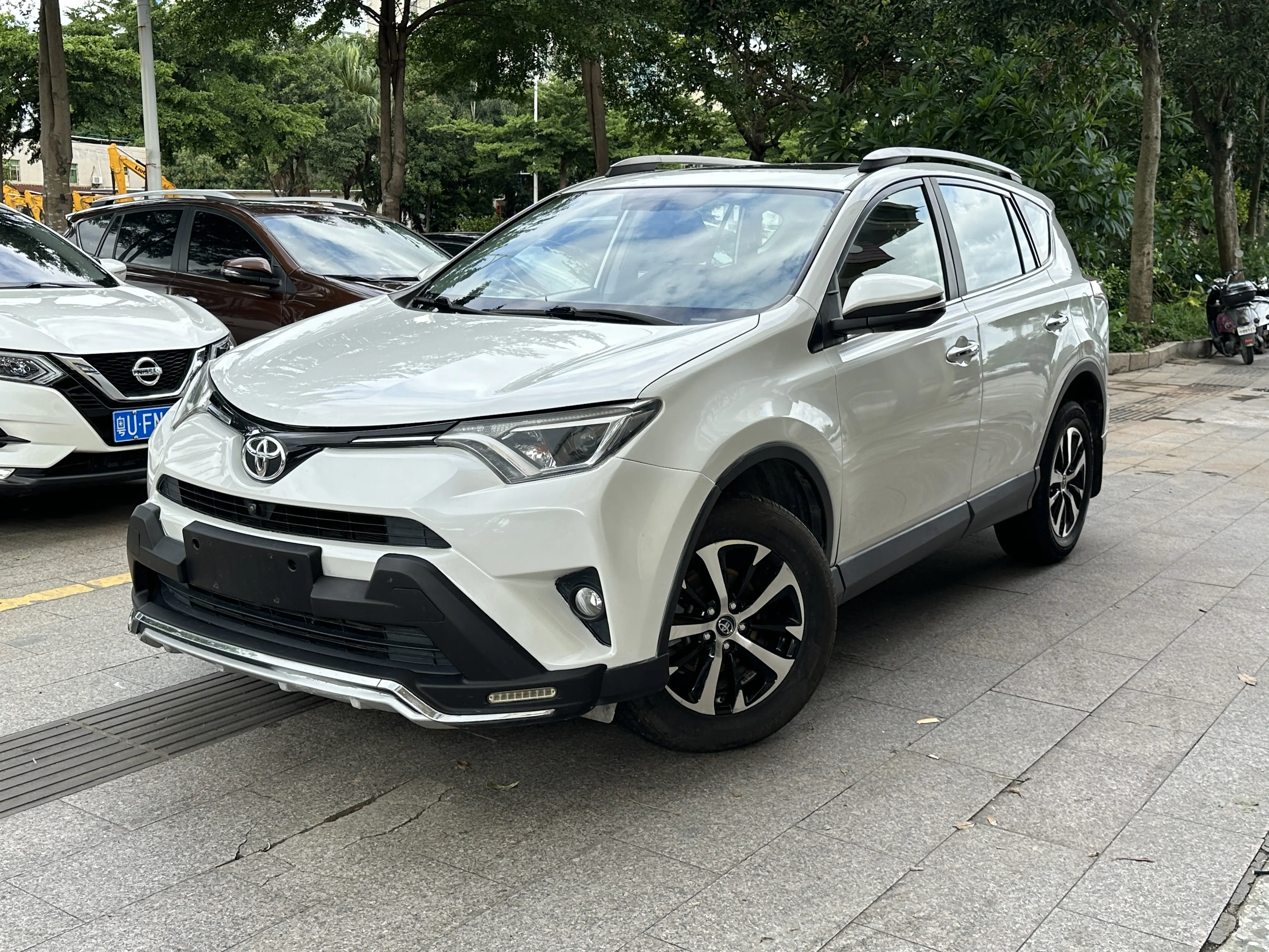 Toyota RAV4  из Китая