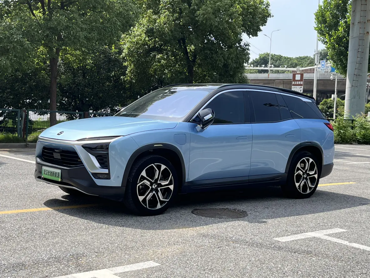 NIO ES8