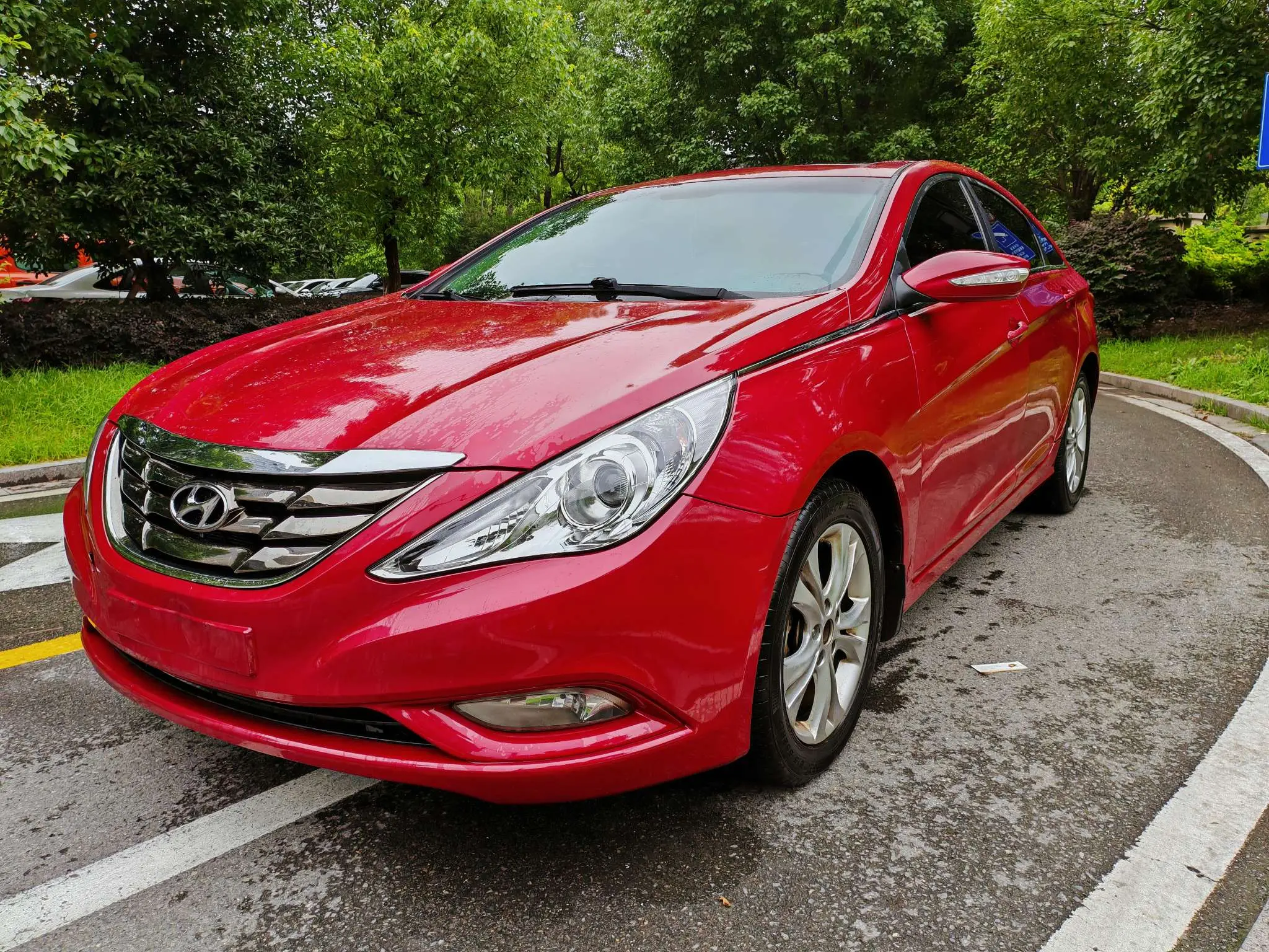Hyundai Sonata eight