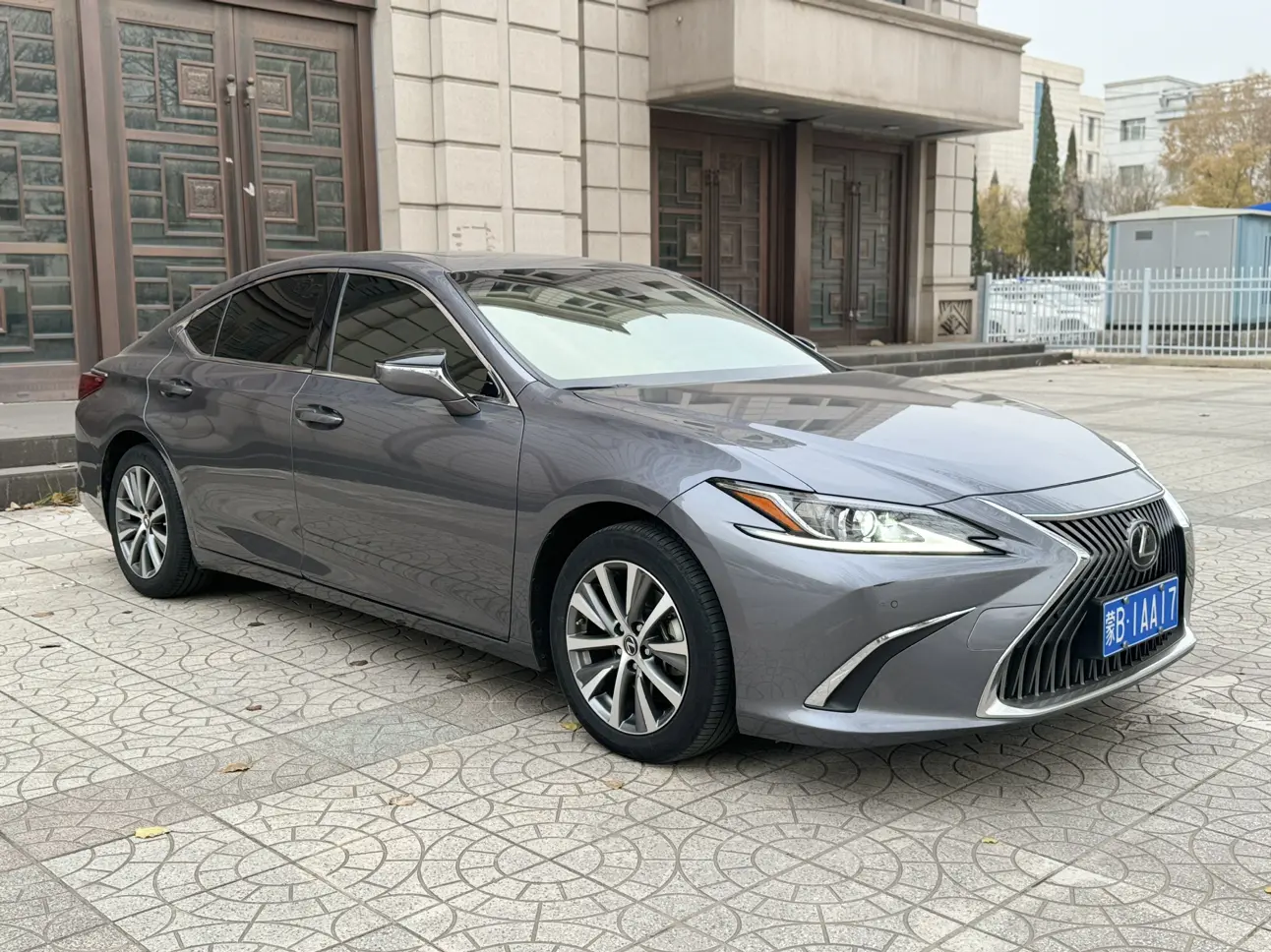 Lexus ES