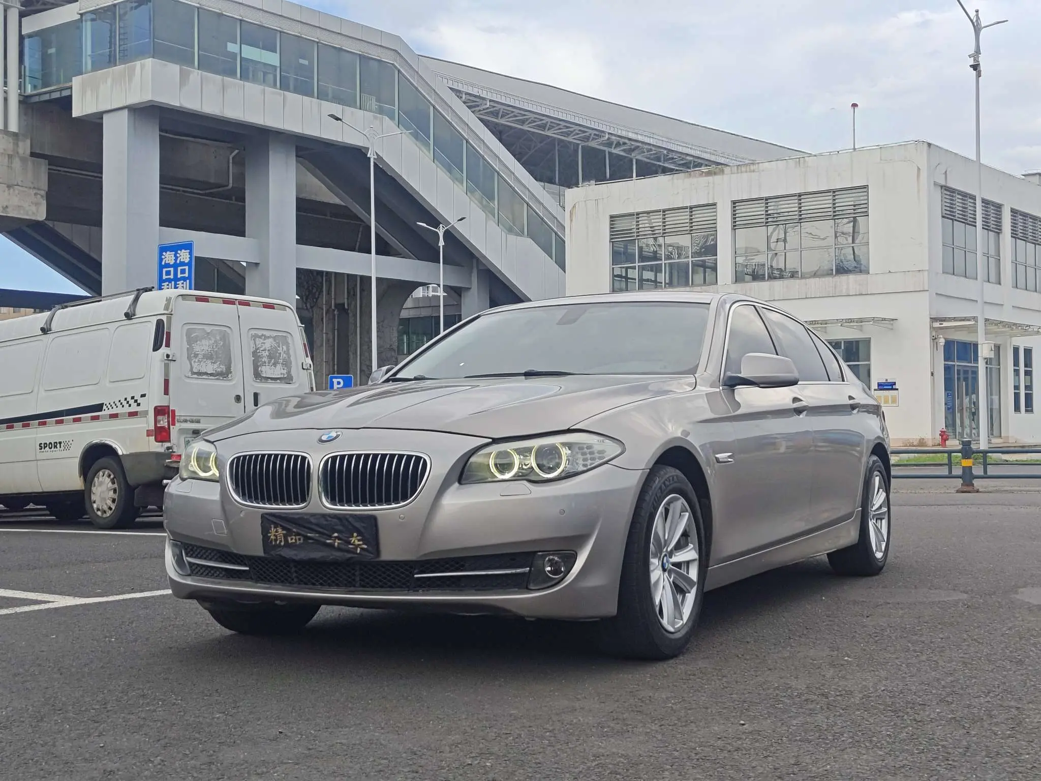 BMW 5 Series  из Китая