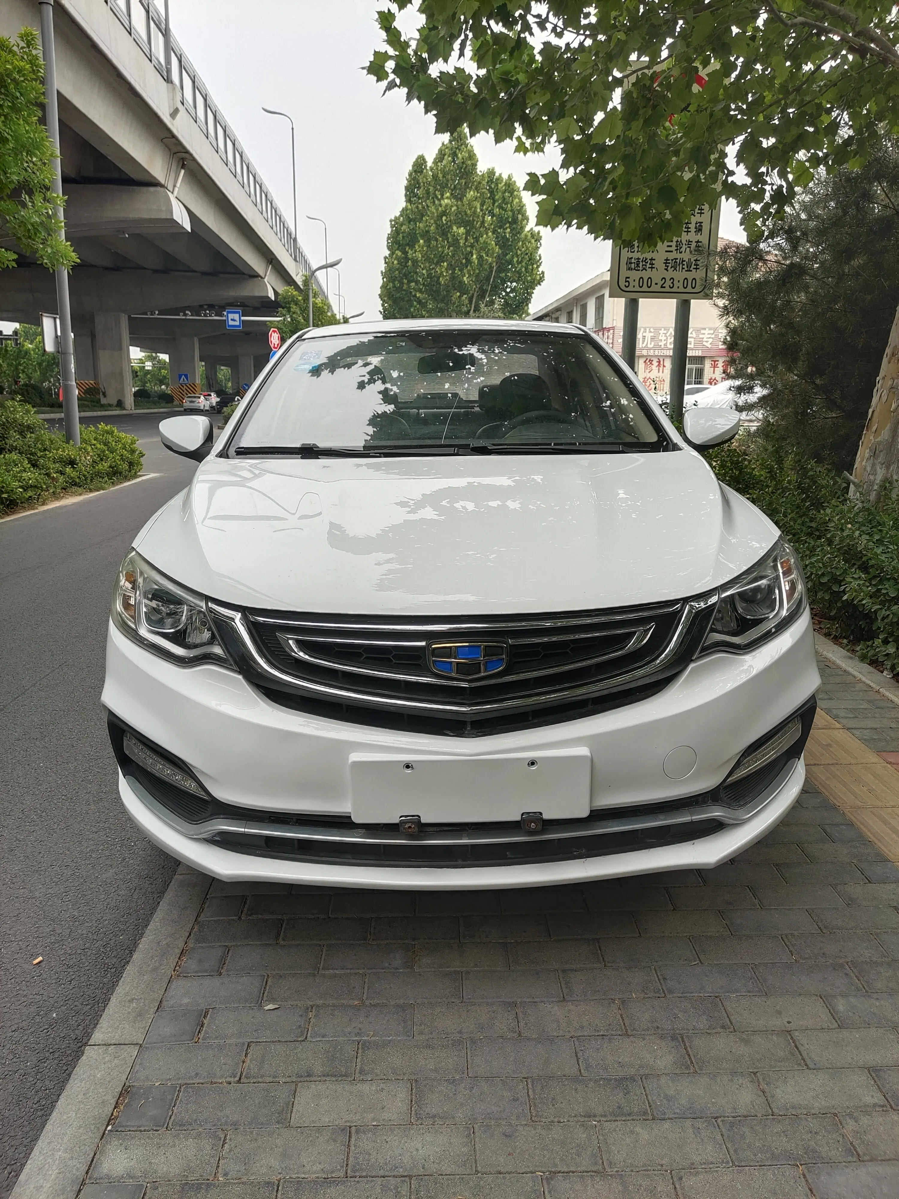 Geely Vision  из Китая