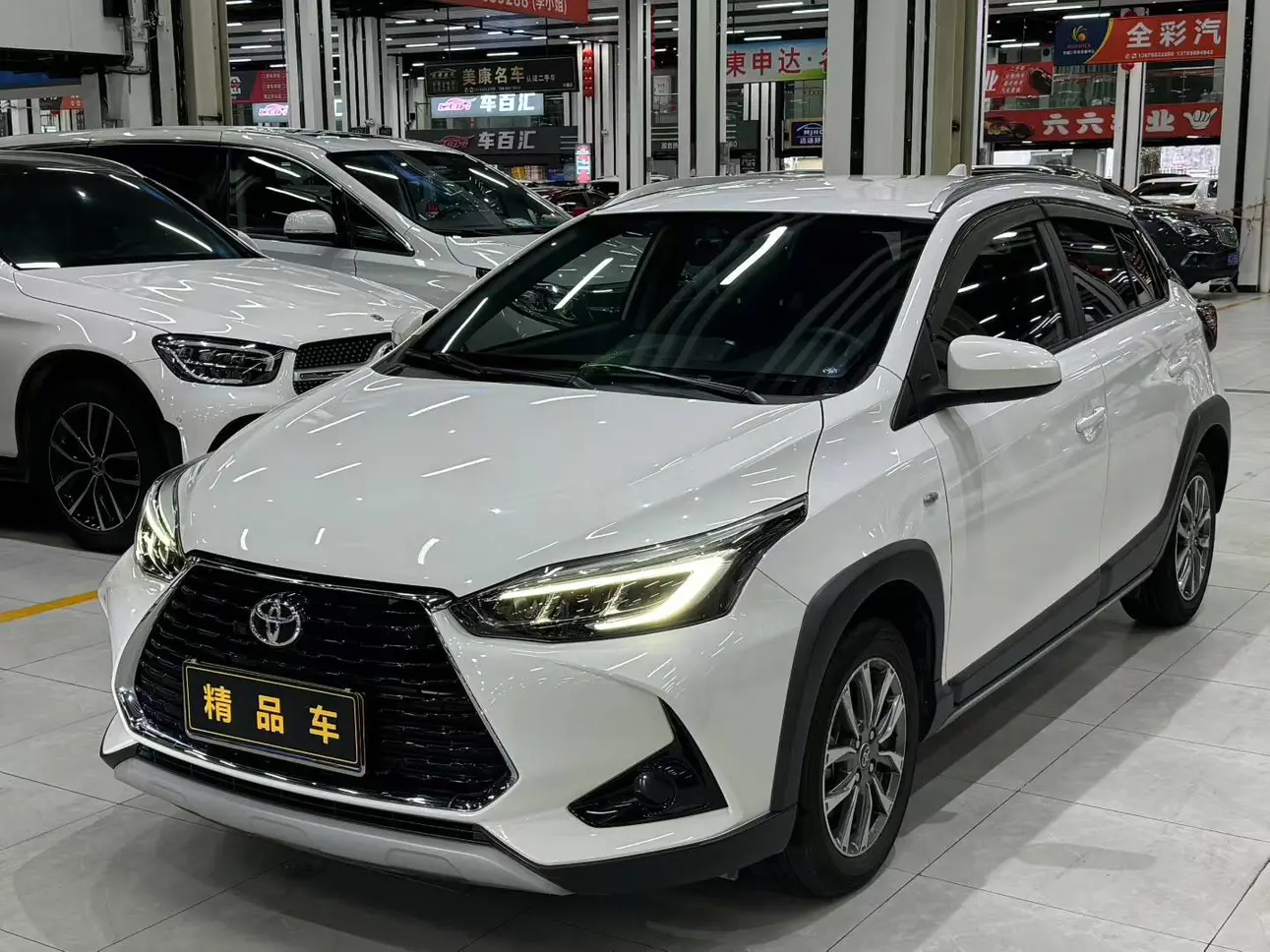 Toyota YARiS L to dazzle