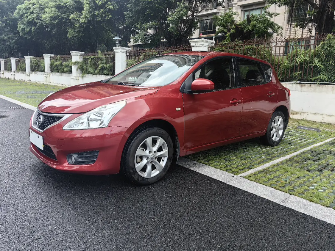 Nissan Tiida