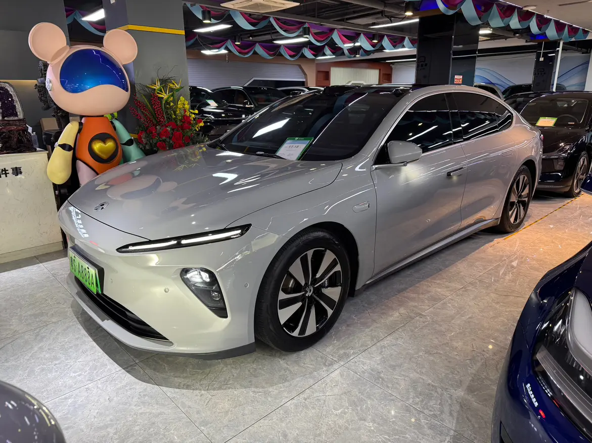 NIO ET7