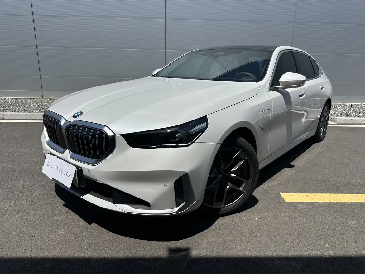 BMW i5
