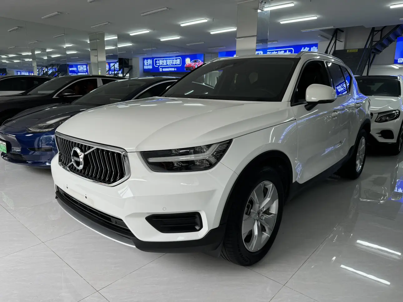 Volvo XC40 (imported)