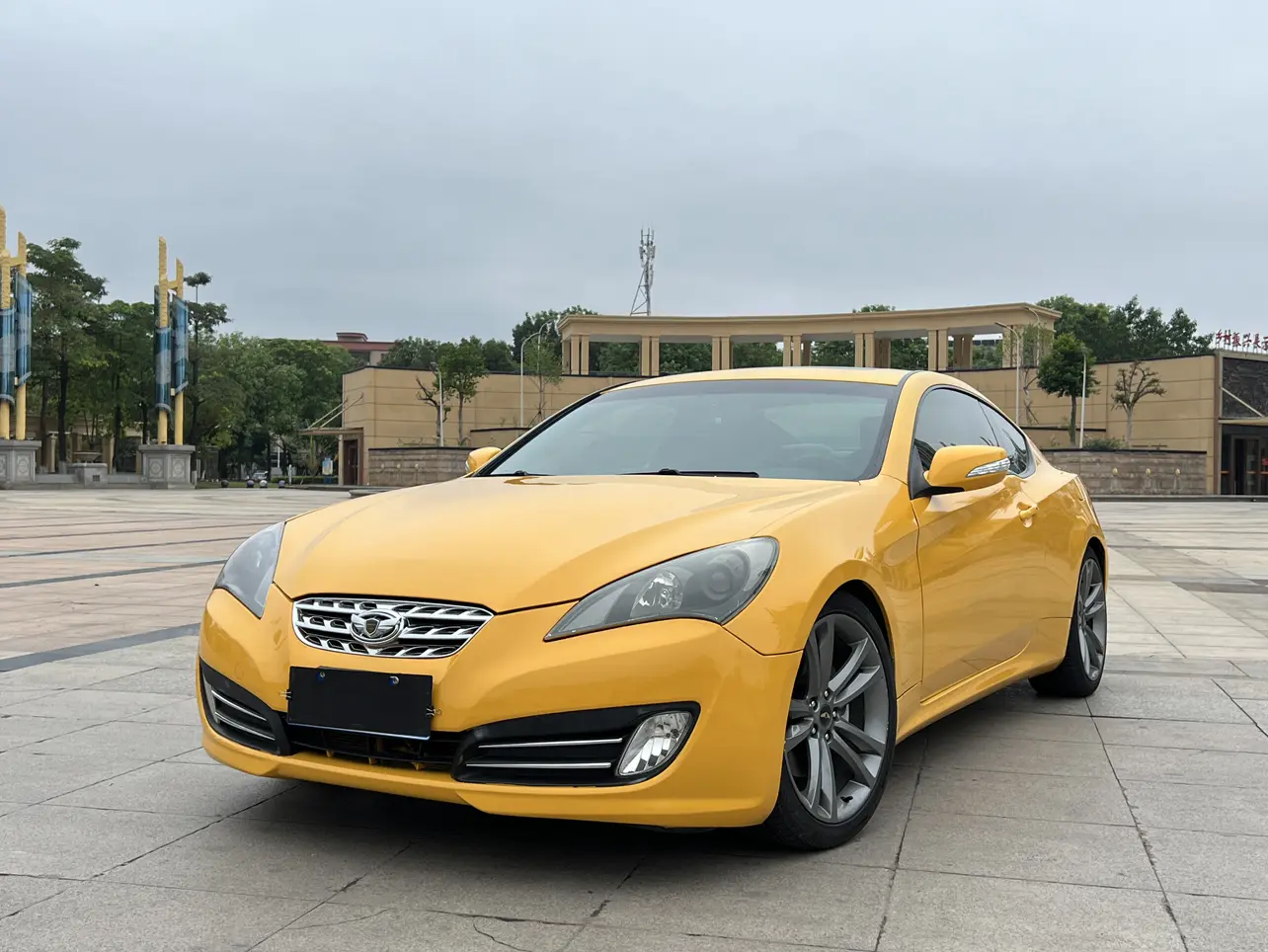 Hyundai Genesis-Coolpad