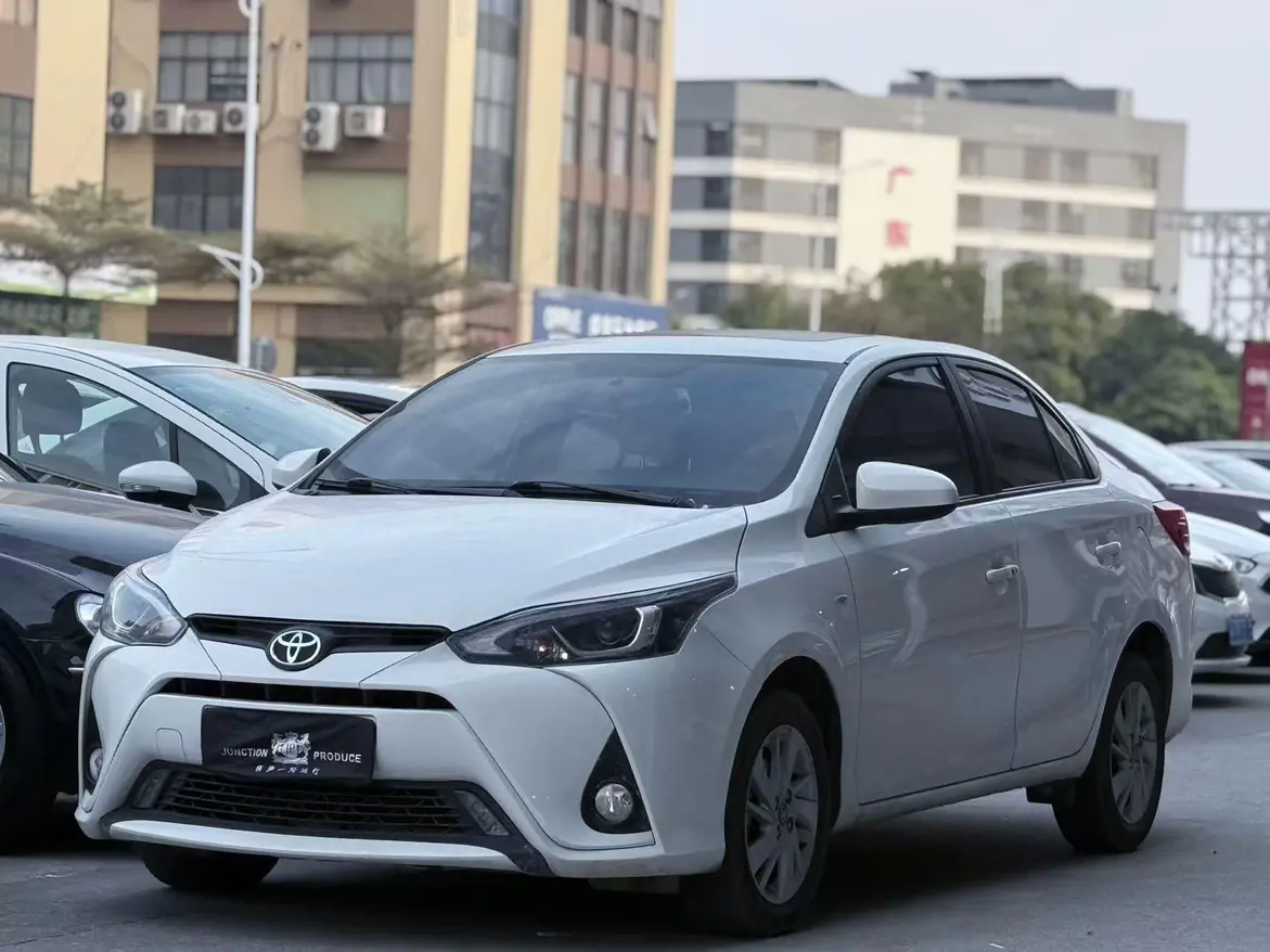 Toyota YARiS L Enjoy