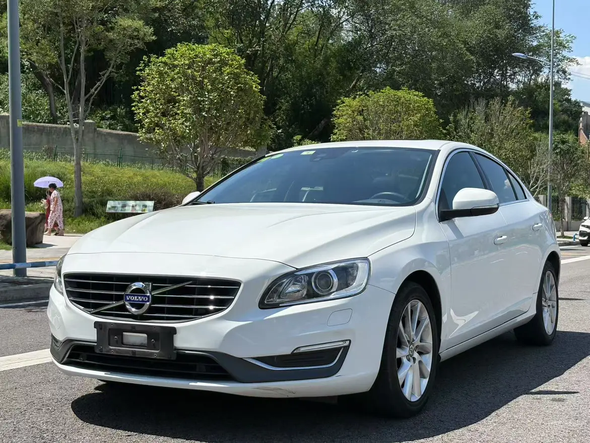 Volvo S60 (imported)