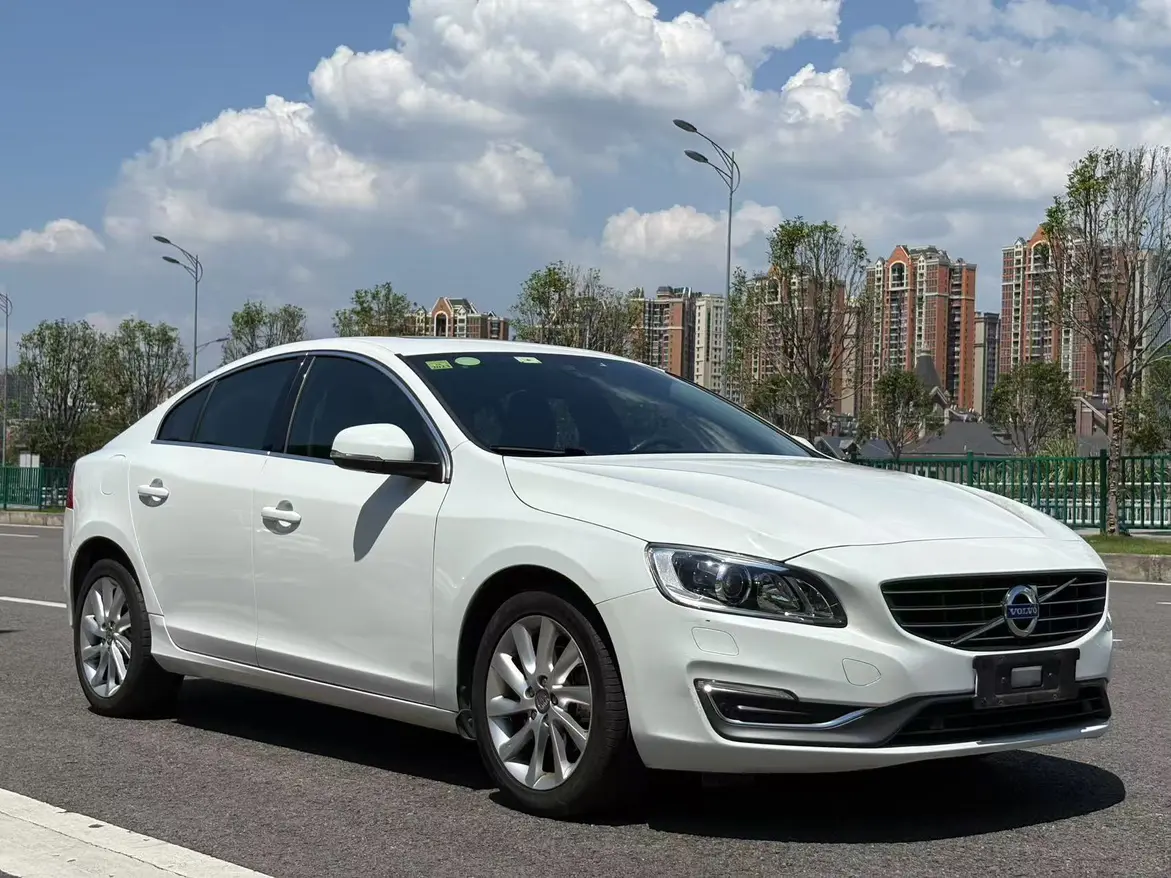 Volvo S60 (imported)