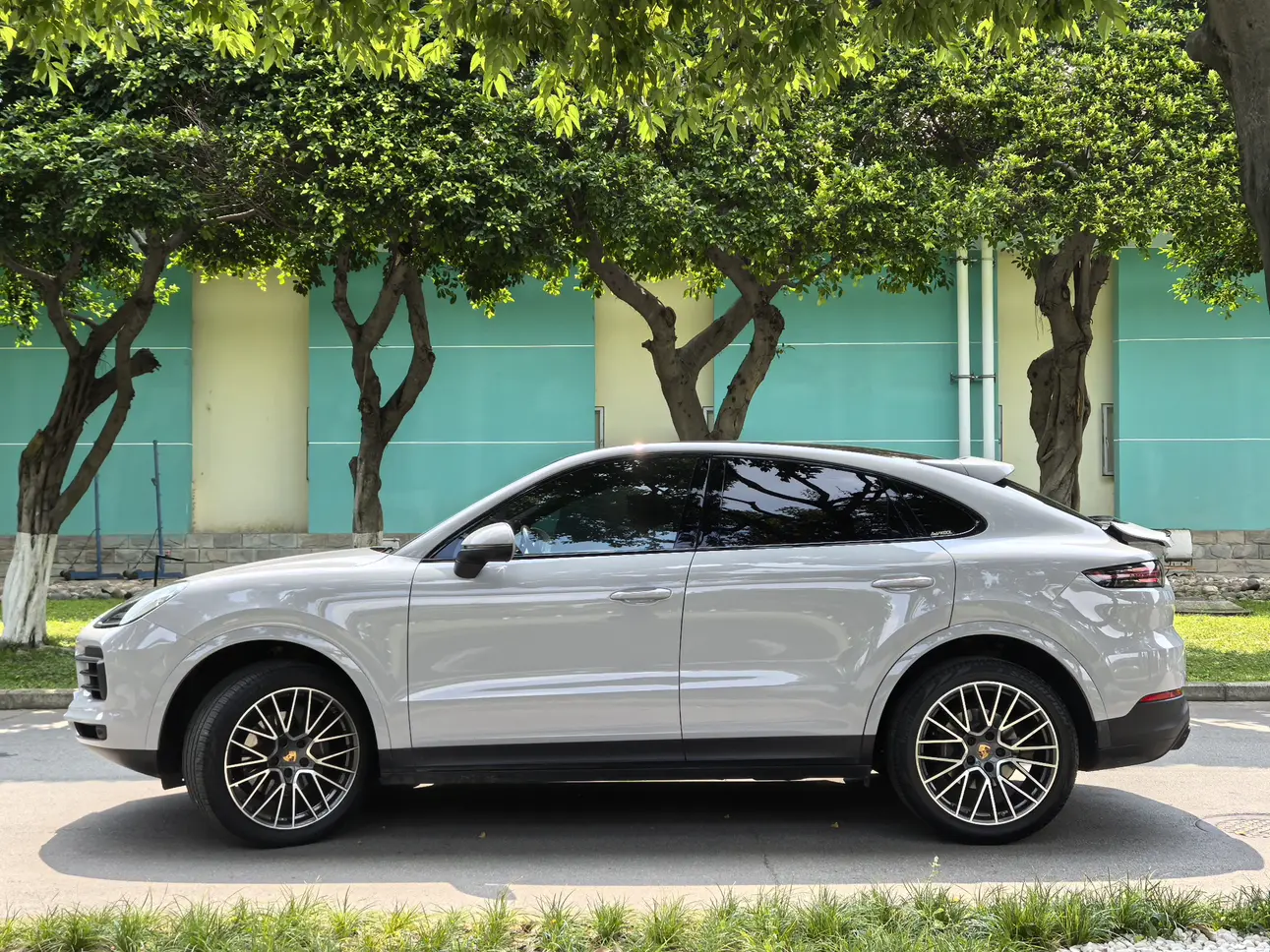 Porsche Cayenne Coupe