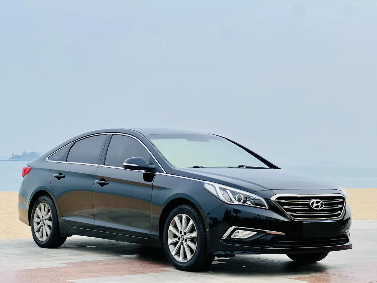 Hyundai Sonata nine