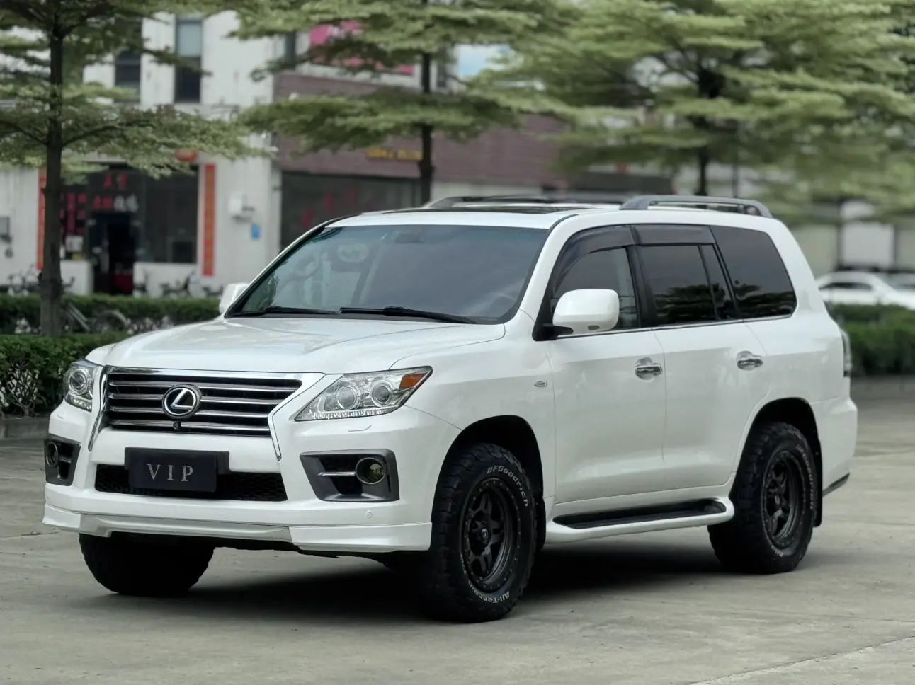Lexus LX