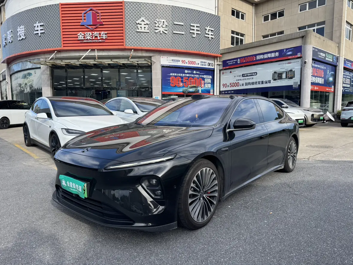 NIO ET7