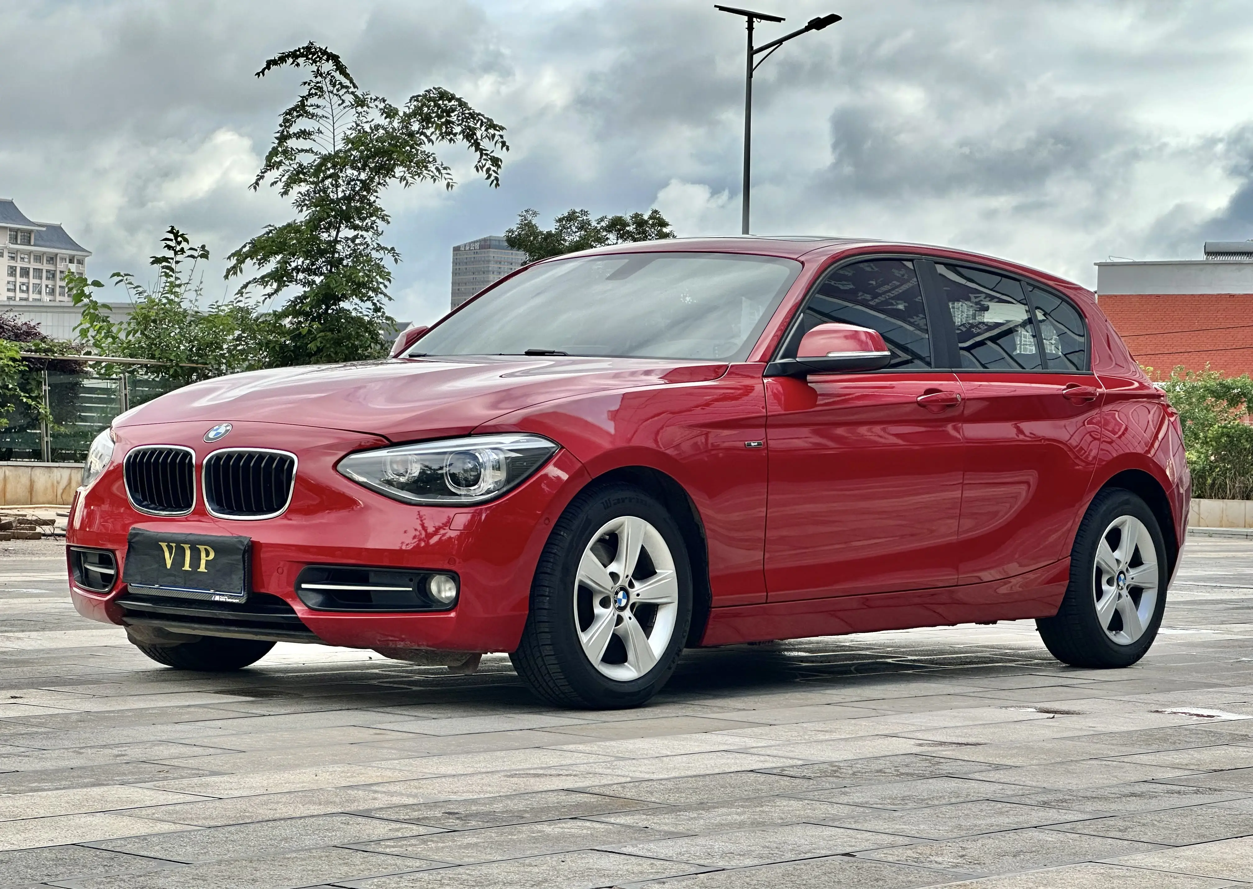 BMW 1 Series (imported)