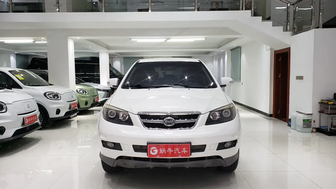 BYD S6  из Китая
