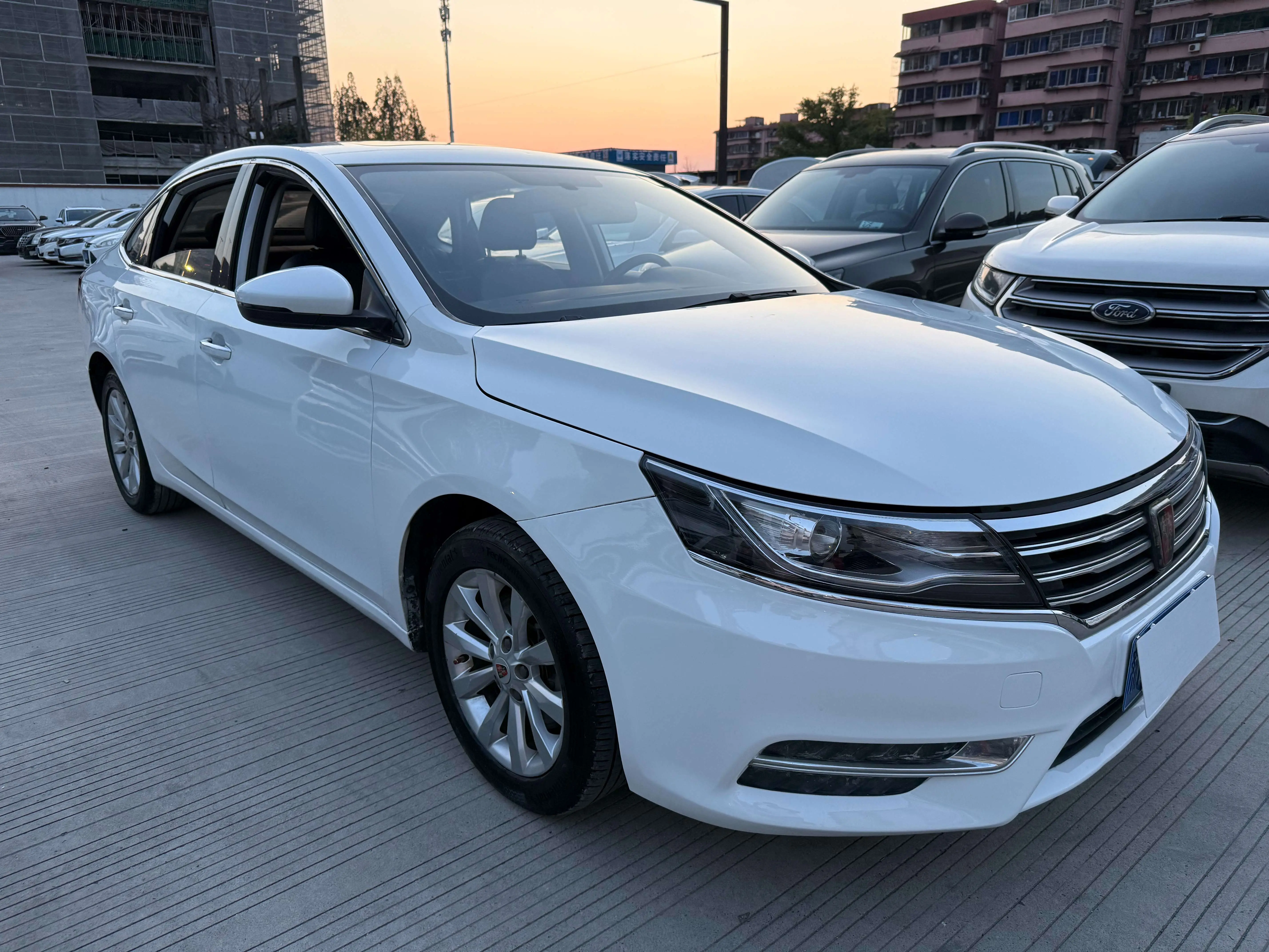 Roewe i6