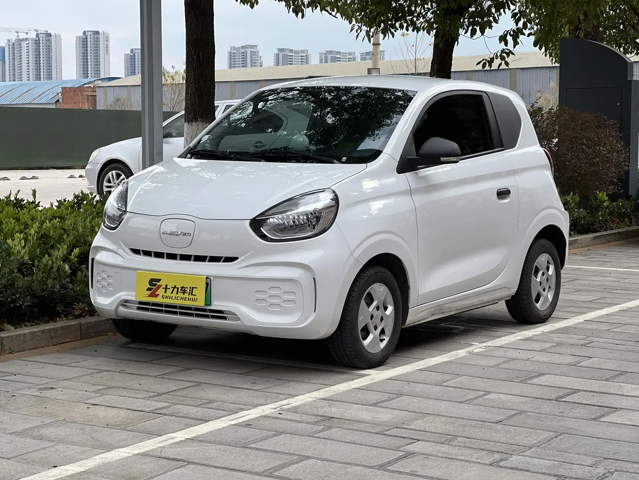 Roewe CLEVER  из Китая