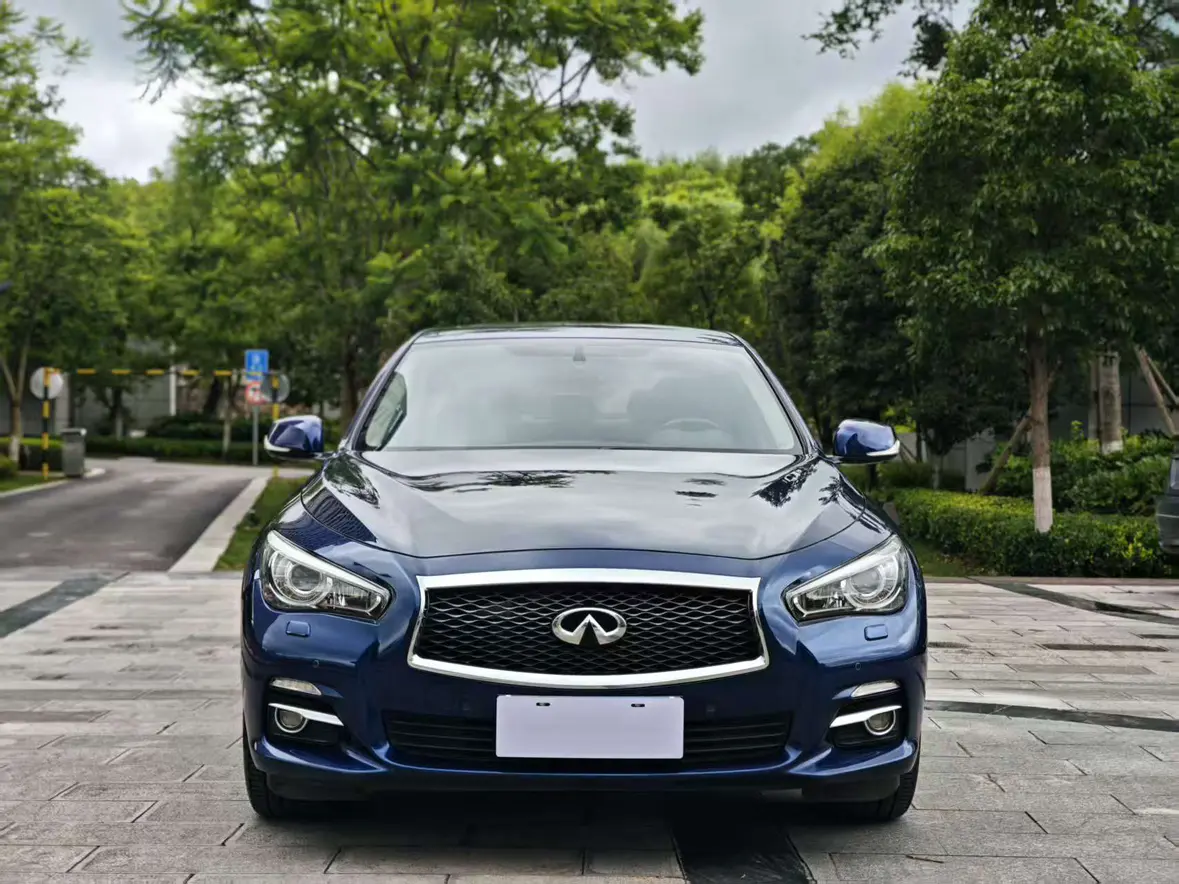 Infiniti Q50L