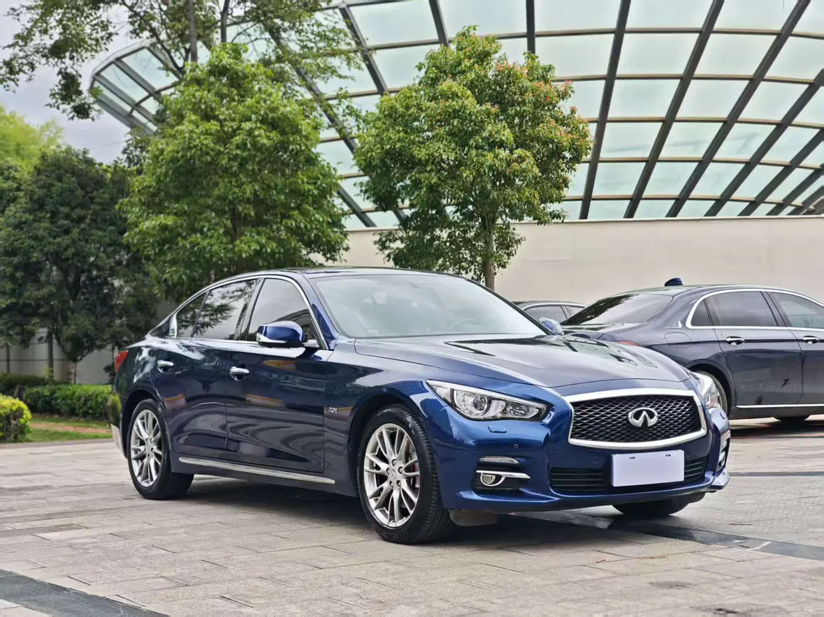 Infiniti Q50L
