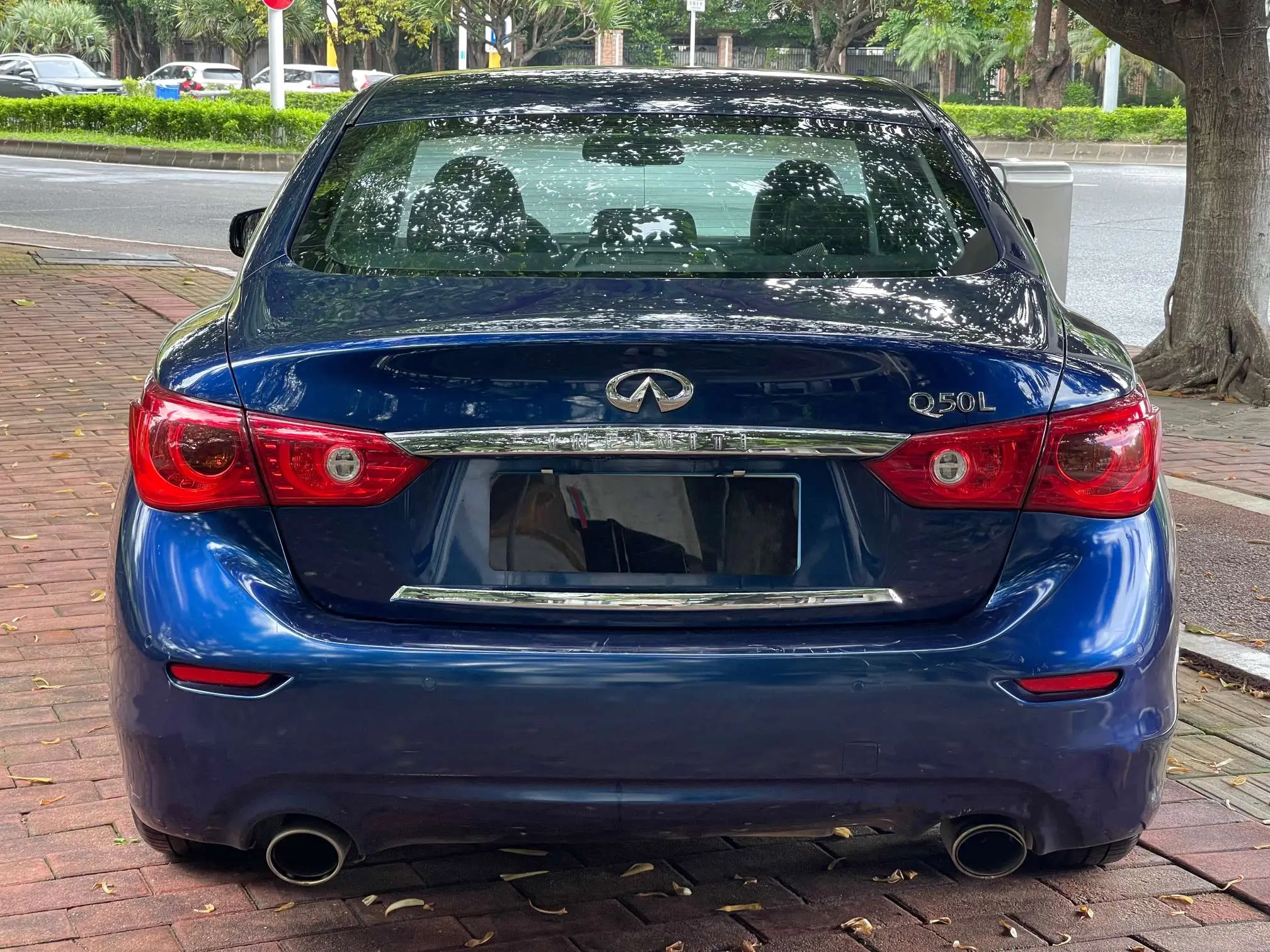 Infiniti Q50L