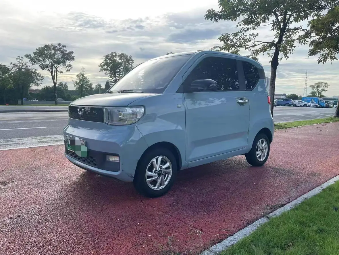 Wuling Hongguang MINIEV  из Китая