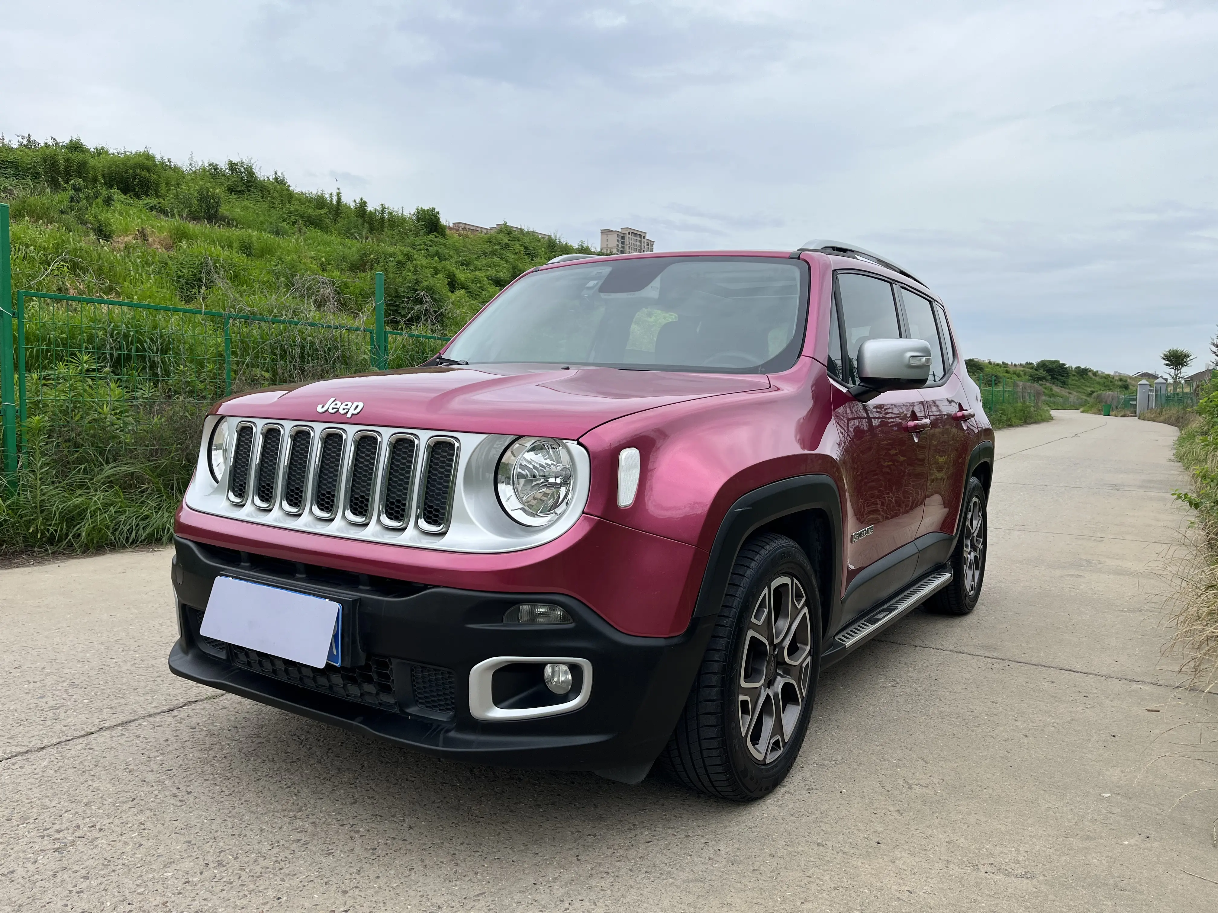 Jeep Freeman