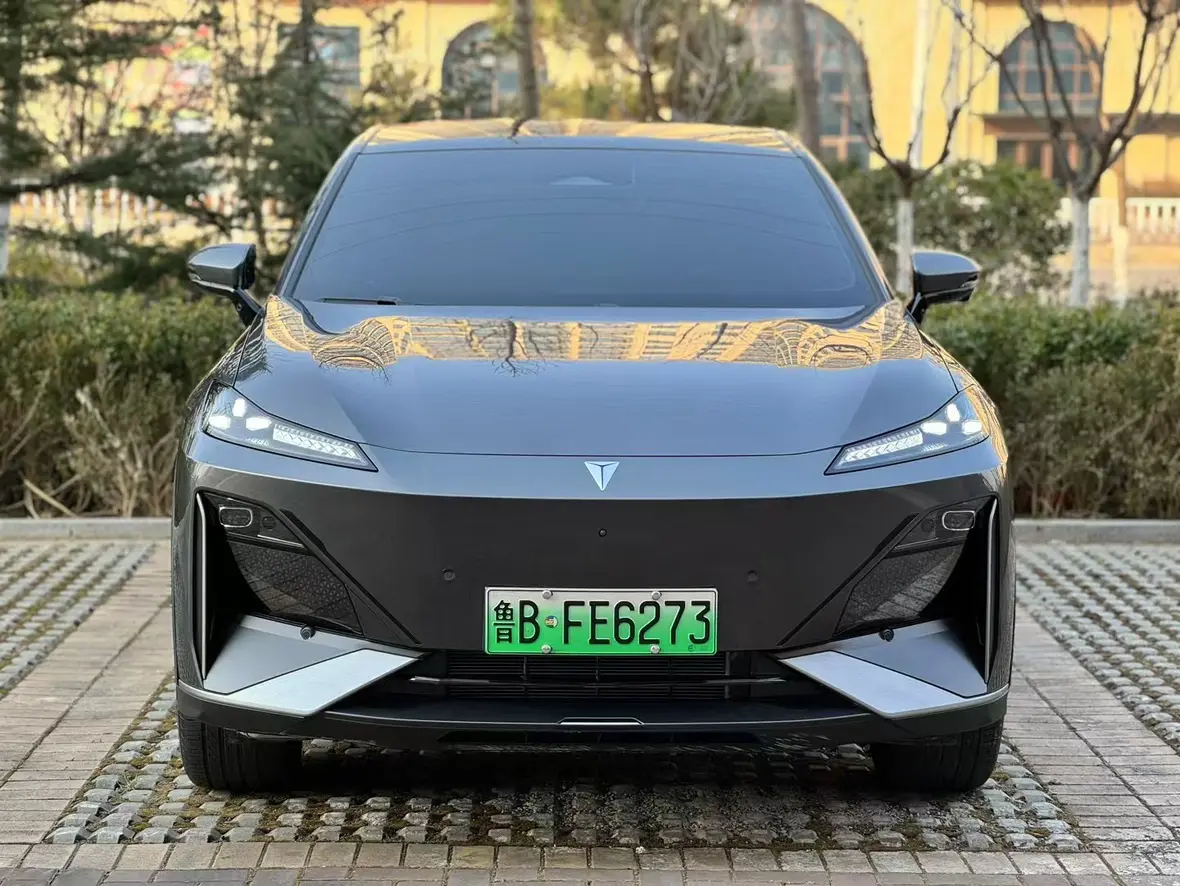 Deepal Dark blue S07