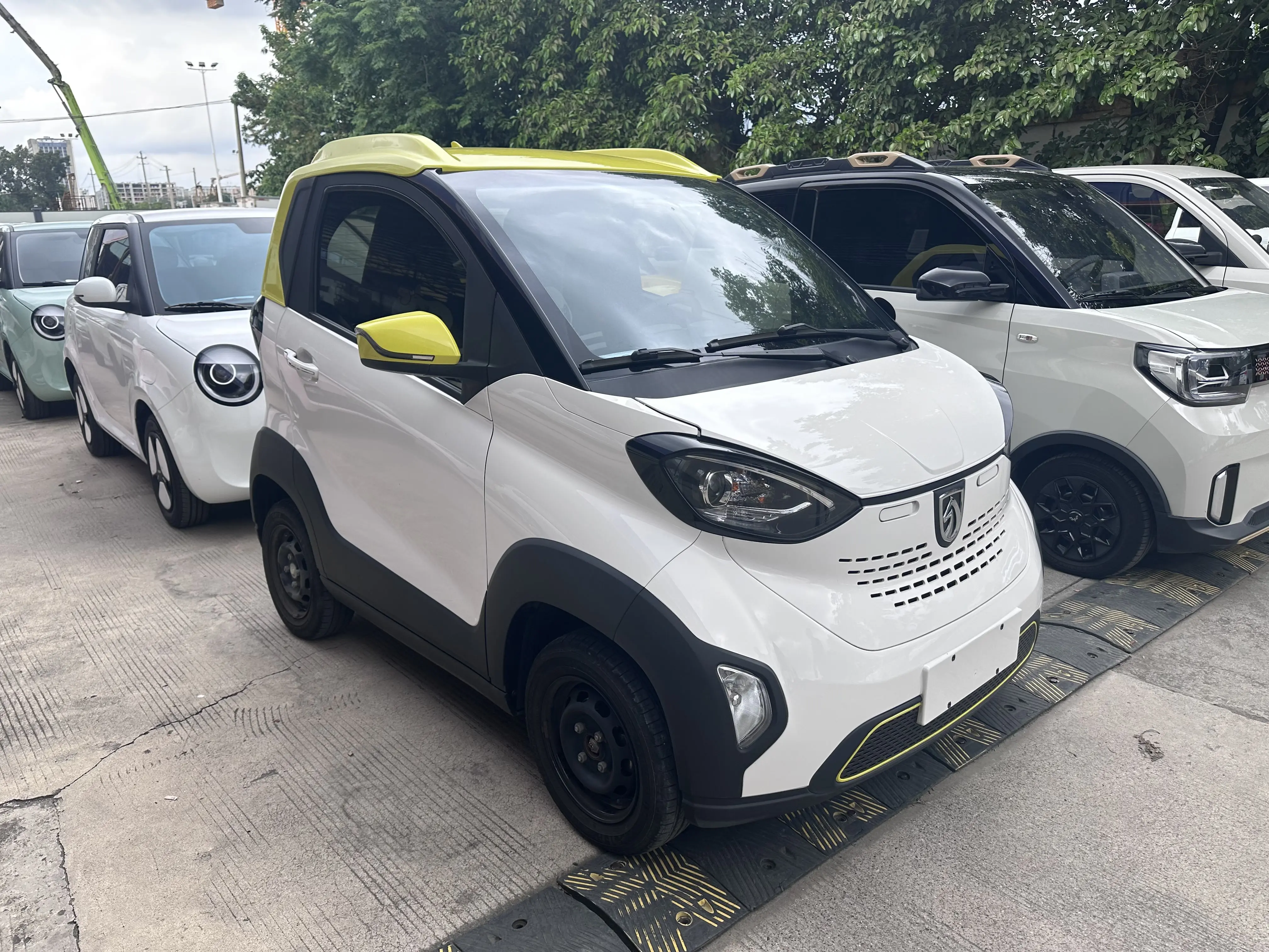 Baojun E100