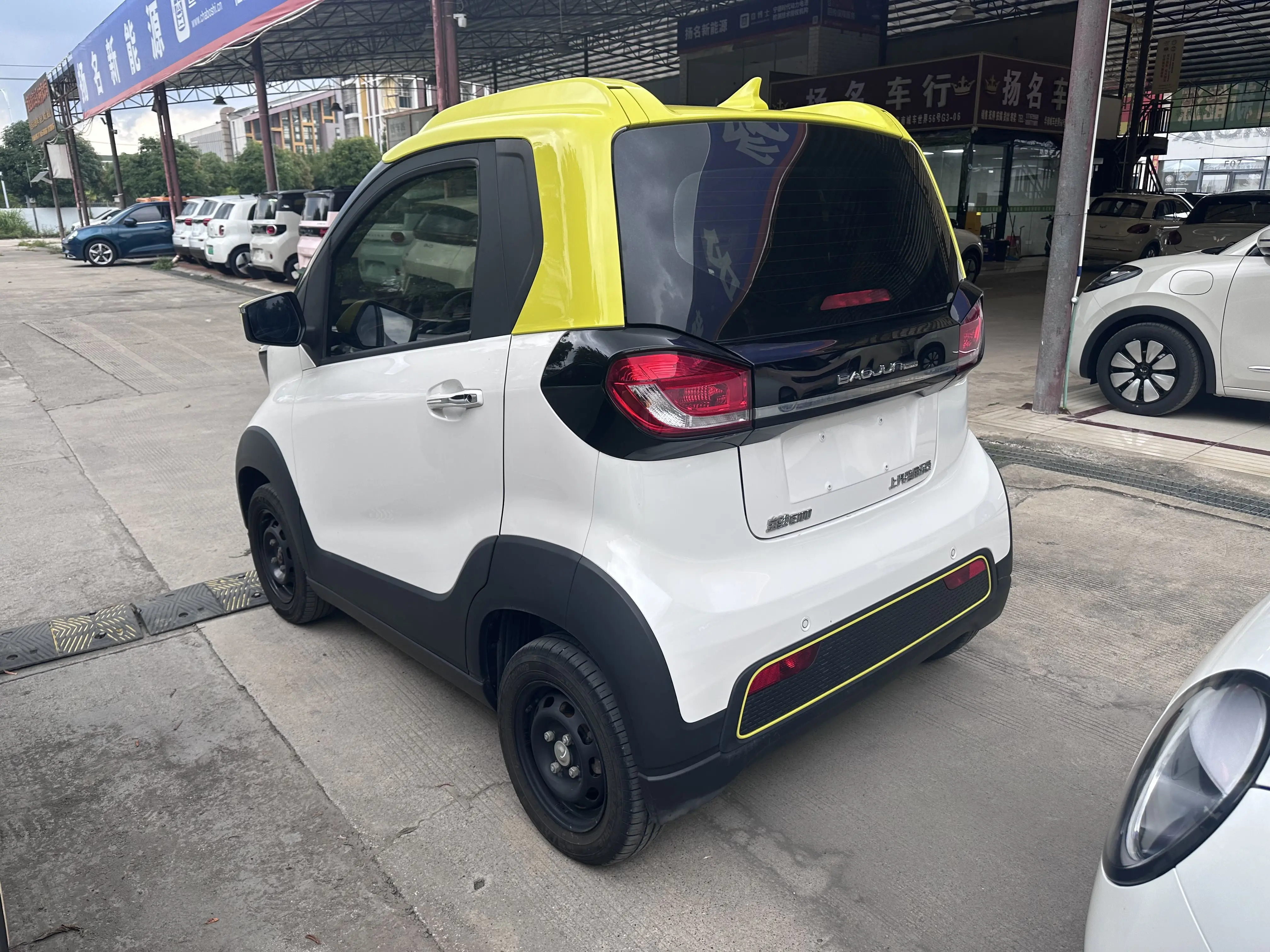Baojun E100