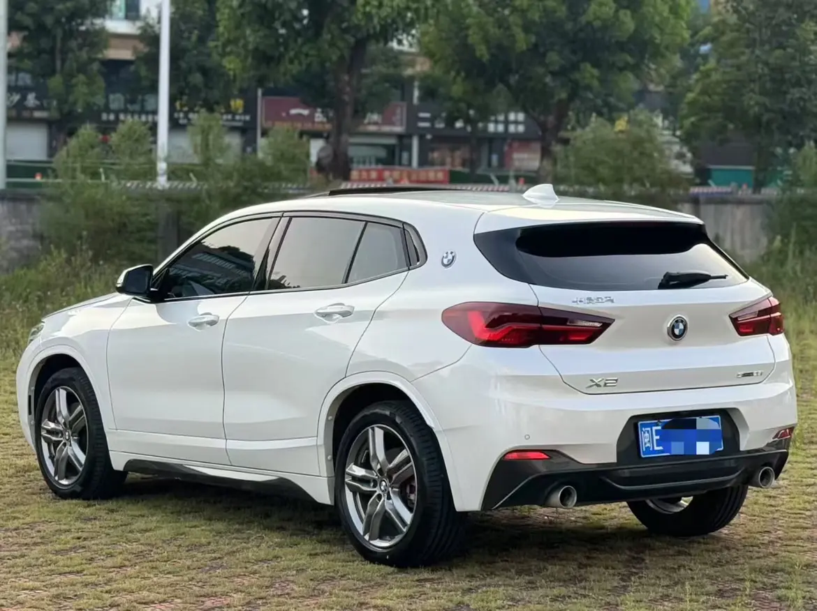 BMW X2
