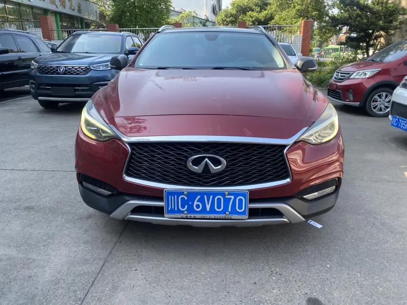 Infiniti QX30