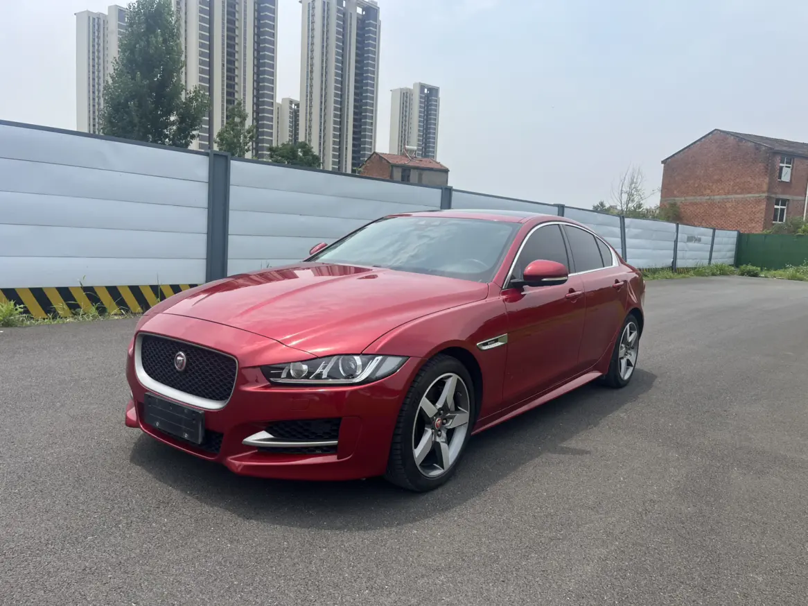 Jaguar XE