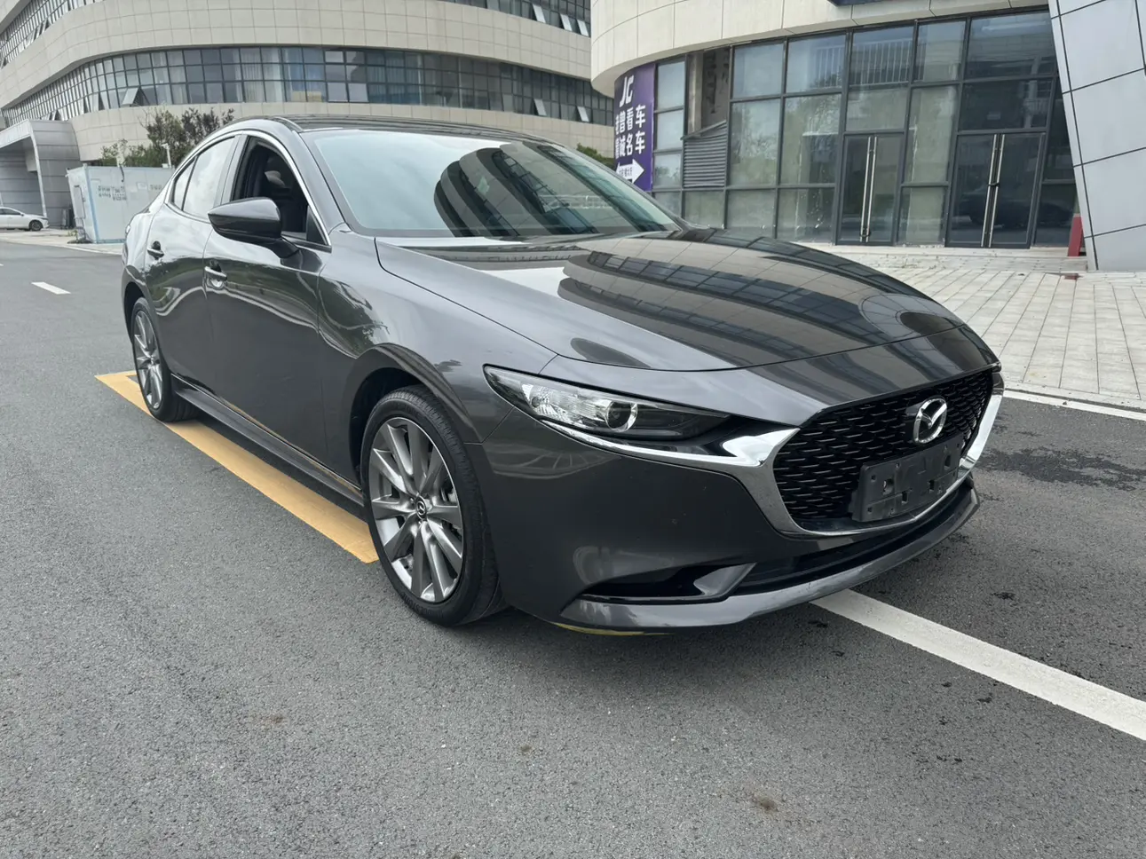 Mazda 3 Angkesela