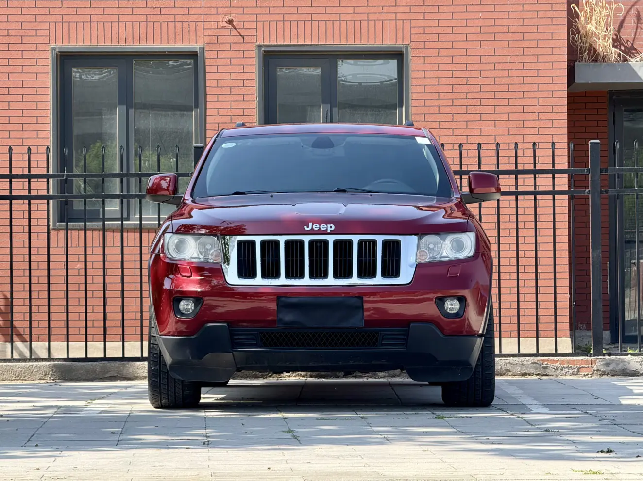 Jeep Grand Cherokee (imported)