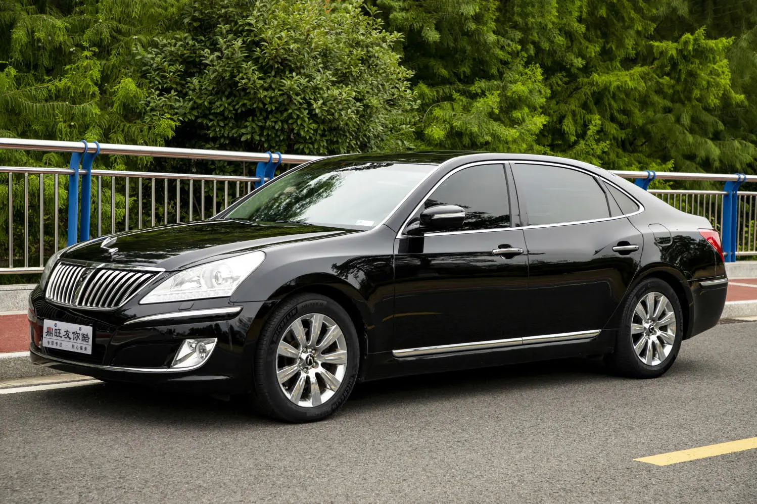 Hyundai Equus